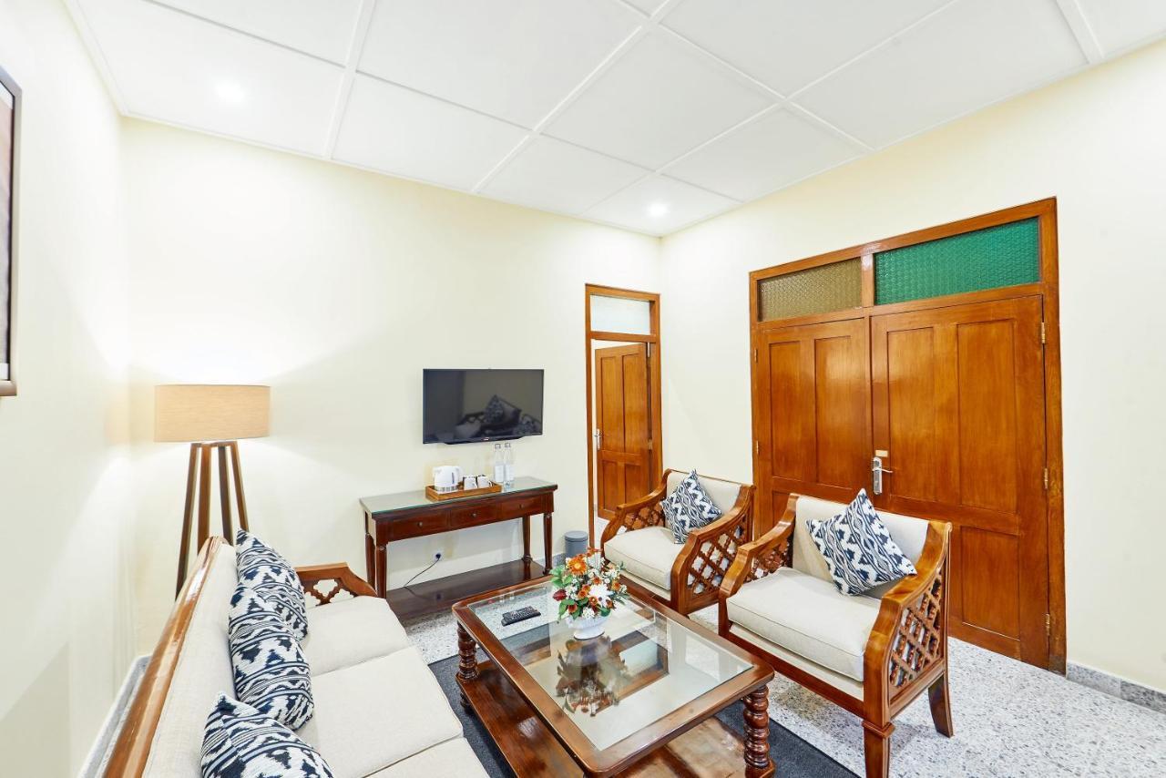 Tirtodipuran Hotel By Natts Hospitality Indonesia ยอกยาการ์ตา ภายนอก รูปภาพ